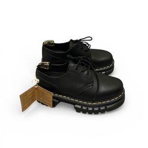 New Dr. Martens Black  Audrick Oxford Shoes with Yellow Stitching Sz:8